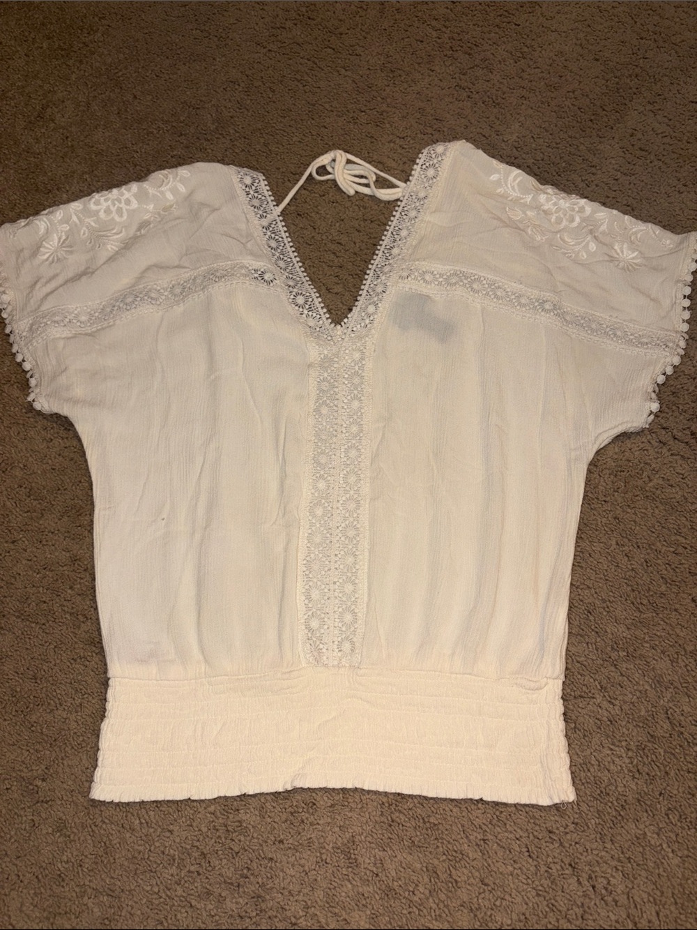 Daytrip from Buckle Boho Cream Cap sleeve Double V crochet trim smocked waist S